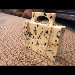 Revolve pearl box crossbody/detachable gold chain